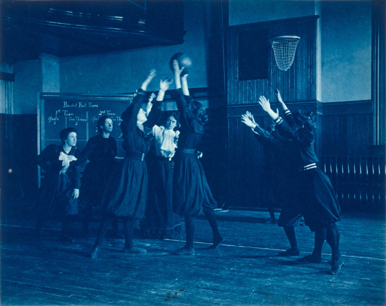 Frances Benjamin Johnston, Female Students Playing Basketball, Western High School, Washington DC, 1899