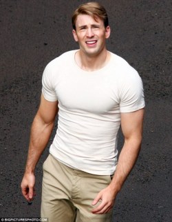 Chris Evans See More Chris Evans Pics Here