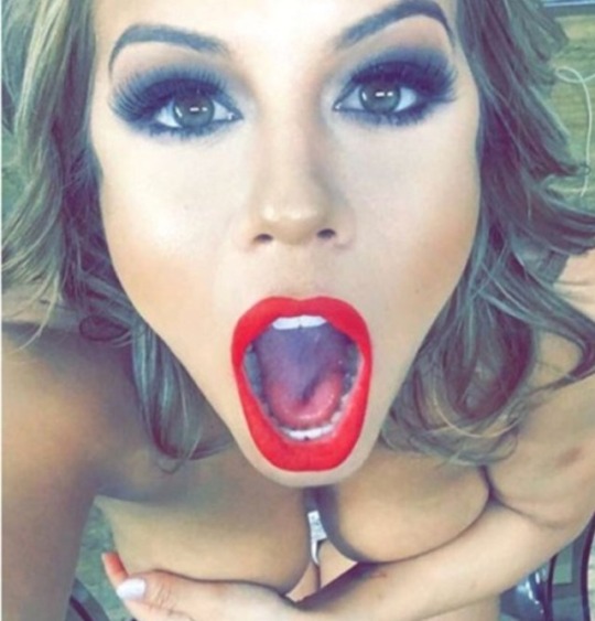 carolbbw:  Please insert huge Cocks here! 