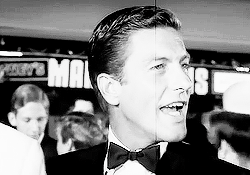 dinomartins-blog: Dick Van Dyke at premiere of Mary Poppins