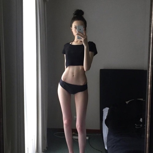 ola-hfk: I will follow everyone who reblogs and likes