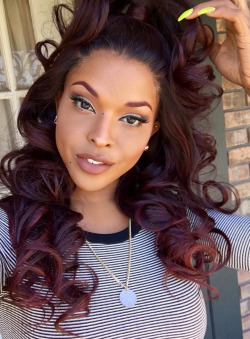 frenchinhalechanelxoxo:  Amiyah scott 