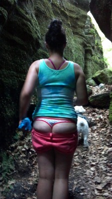 you-saucy-minx:  Booty Hike