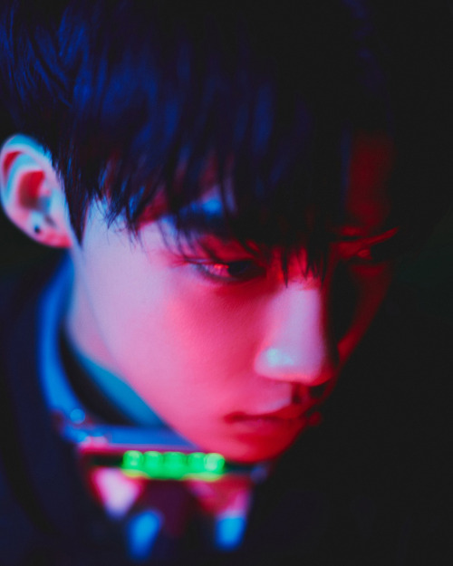 reboots:THE BOYZ — MAVERICK (Doom Ver.)ph. Cho Giseok, creative by hausofteam