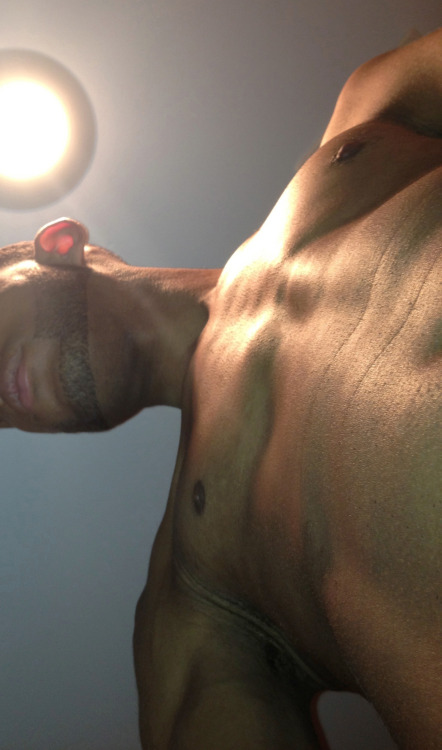 betomartinez:  Thanks King for the hot pics!  Check him out and and hit him up at:   My twitter: @kingleoxxxMy ig; 1ordan  Beto’s Corner Please send pics to:Por favor manda tus fotos a:betomartinez2008@gmail.comhttp://betomartinez.tumblr.com/