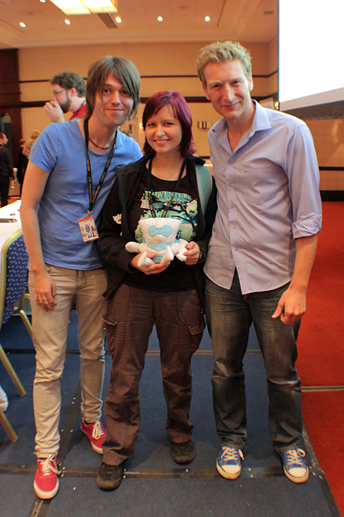 uniformshark:  I only had Internet at the hilton for like one hour after that I would have to pay 8/ The evening was like super epic! !! After we kind of just were loitering around someone spottet Roche and Roberts and like they were just hanging out