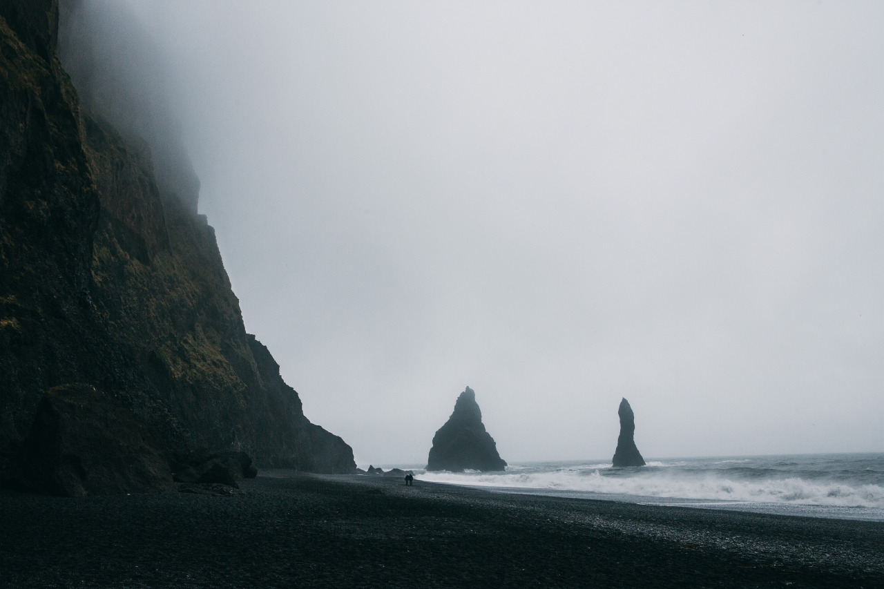 tomjoyphotography:  Black Sand Beach, Vik, Iceland