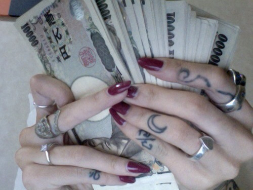 cocaineshorty:   ♔♔♔♔ 