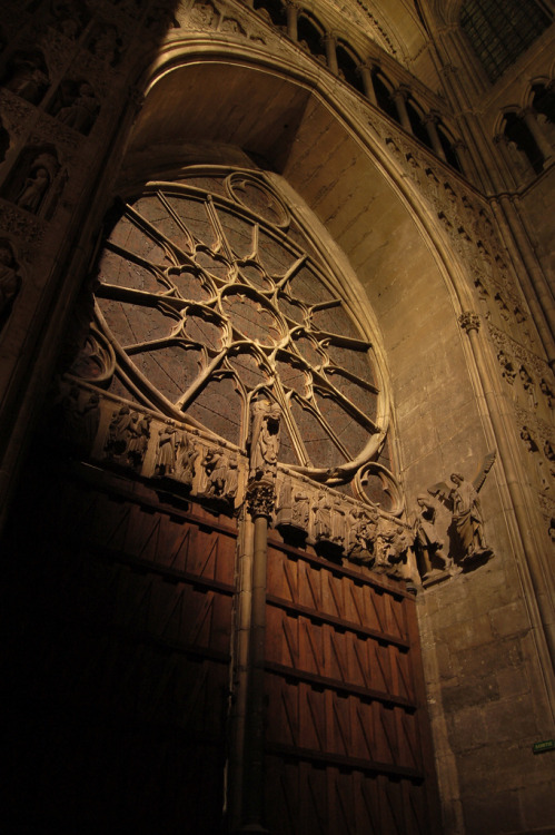 daughterofchaos:  Reims Cathedral, FrancePhoto by       Dennis Beentjes on Flickr