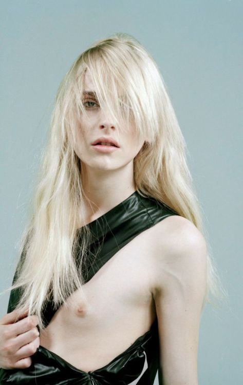 efferve:  Andrej Pejic