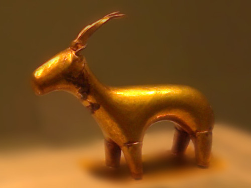 historyarchaeologyartefacts: Golden goat from Akrotiri (Santorini), 16th c. BCE[618x463] Source: htt