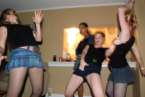 rocker686:  almost showing her pussy