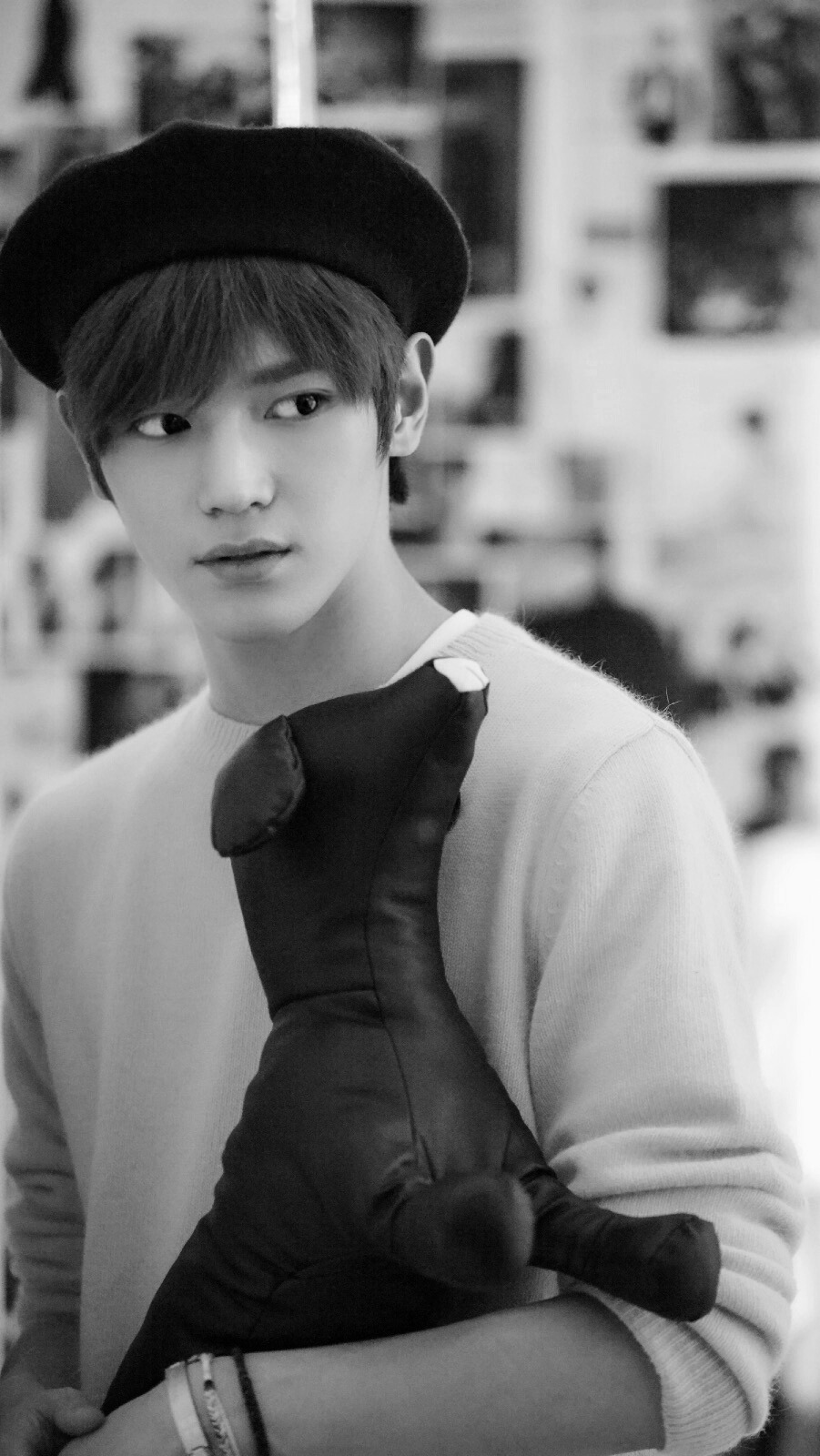 taenebre:   Throwback to pre-debut Lee Taeyong and his darker hair~  