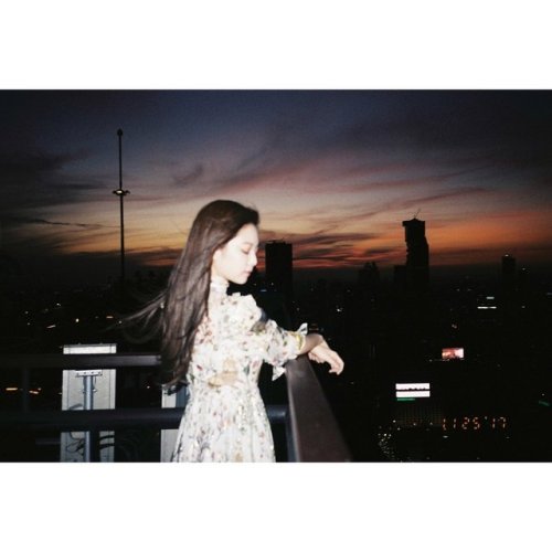 blackpinkofficial:[IG] 180210 blackpinkofficial: #BLACKPINK#JEN#THAILAND#CAPTUREDINFILM#NINICAMsuch 