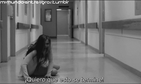 manuela3tlr:  “Lo peor no es morir. Es vivir y sentirse muerto por dentro.”