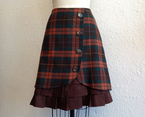 sosuperawesome:Skirts by LoveToLoveYou on Etsy • So Super Awesome is also on Facebook, Twitter 