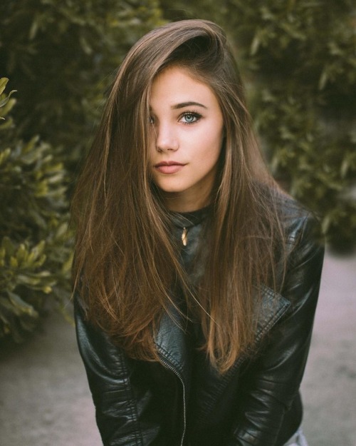 femmesmagnifiquesetsexy: La mannequin Claire Estabrook