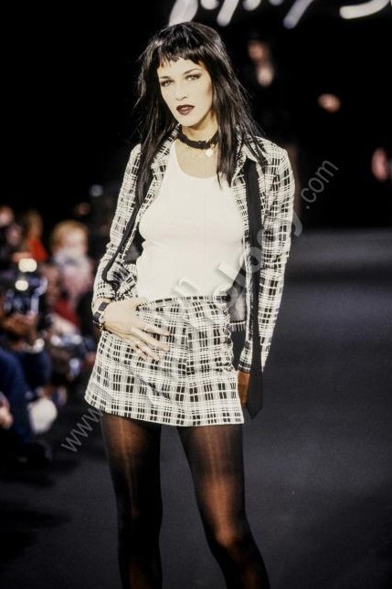 electricrain:Betsey Johnson, 1996   |   19 years later, aesthetics still on point