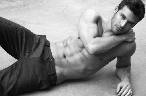 boysmoviesandmore:  Ryan Guzman  - The Boy Next Door.   Where do i move for him