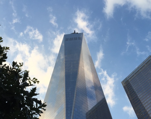 tsarmander:  Photos my mom and I took in the same exact spot 30 years apart. July 1976 and July 2016. (The Freedom Tower is further away because the memorial is on the exact spot of the original tower)