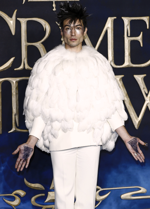 henryscavills:EZRA MILLER ‘Fantastic Beasts: The Crimes Of Grindelwald’ London Premiere