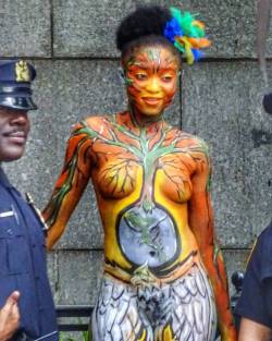 Apple-Steve:  #Bodyart #Bodypaint #Bodypainting #Makeup #Model #Modeling #Streetsofnewyork