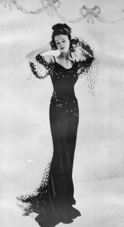 Vivien Leigh, Vogue, 1933 // photo by Cecil Beaton