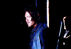 zuzzolek:  Daryl Dixon 5x1: No sanctuary  one gifset per episode 