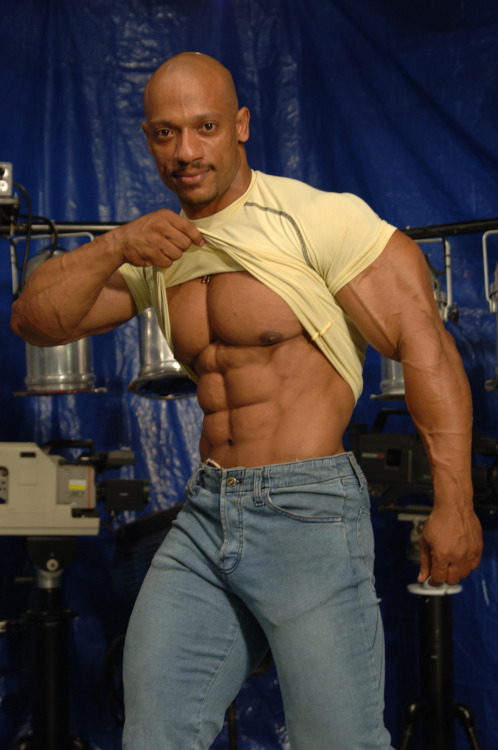 joeysilverado:  More Sami Al-Haddad, from about 2006. 