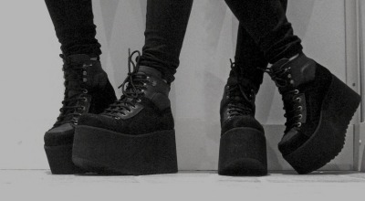 buffalo boots 90s