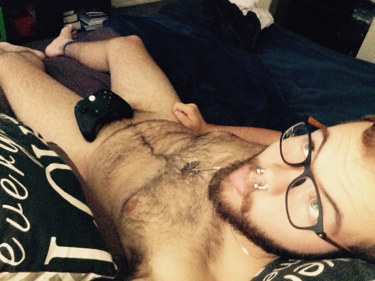 cranky-t:  So my lazy Sunday has turned into a slutty kinda Sunday.. (I think this