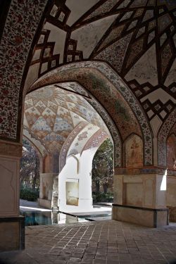 arjuna-vallabha:   Kashan persian, Hamam Fin Garden Complex, Iran  