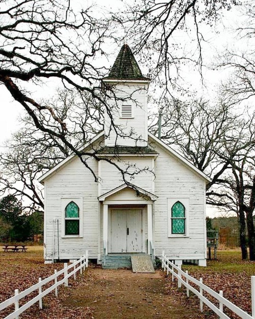 oldfarmhouse:www.instagram.com/athomeonsweetcreek