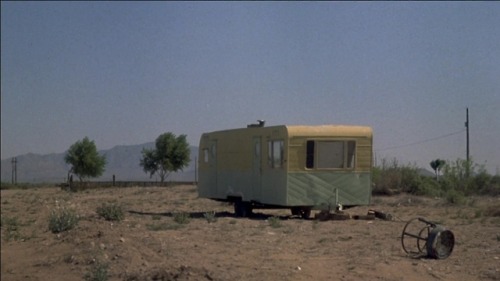 ozu-teapot: Gas Food Lodging | Allison Anders | 1992