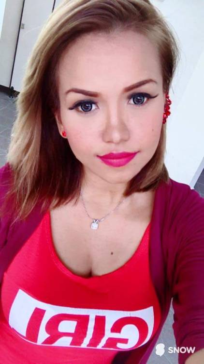 Anyone knw her?? She must be from SG. Shes got a nice pair of titties aint she.