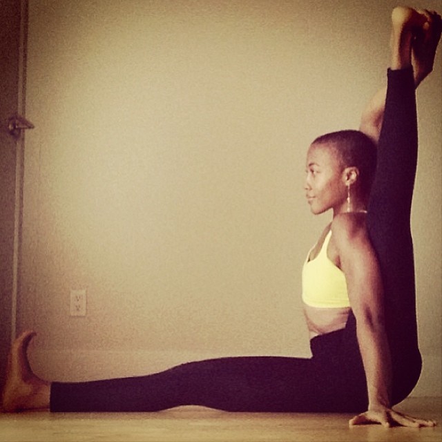 jaiking:  athleticsistas:  yogaofcolor:  So inspired by the beautiful @saraclarkyoga!