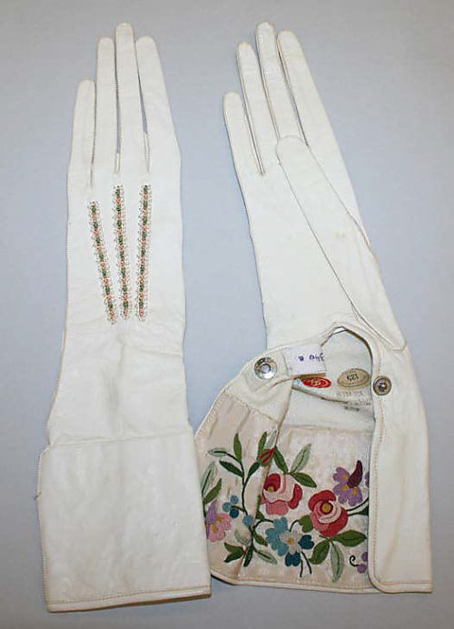 Lady’s kid gloves, 1925-35