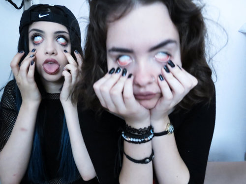 mysisterwaspale:similar here ♡