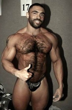 dragonz500:  skippypodar:  No Shave November is almost here!  Eewwww, please shave!!! UR NOT A cave man!!! 