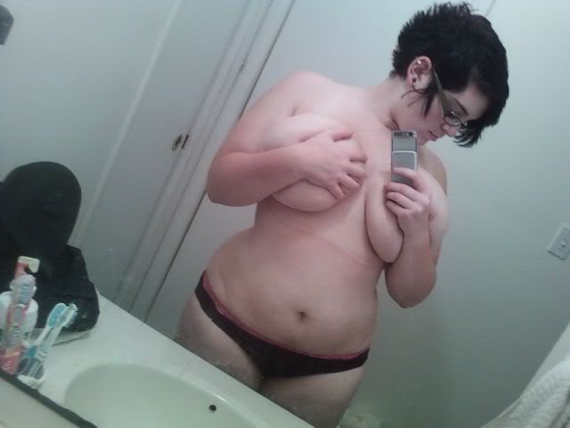 bbwhottie:  Hottie self shot!Hookup with thick girls near you, make a free profile