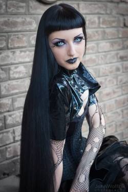 gothicandamazing:  Model, MUAH, style: Obsidian