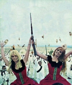Brigitte Bardot &Amp;Amp; Jeanne Moreau - Viva Maria, 1966.
