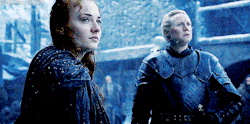 hardyness:  Sansa Stark and Jon Snow emotional reunion