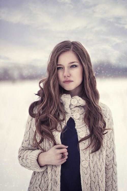 needlefm:  © Mary Terekhova | More Beauties here