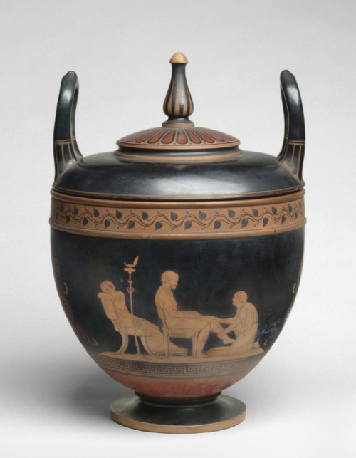 Modern urn with scene &ldquo;Euryclea Discovers Ulysses&rdquo; after John Flaxman’s illustrations fo