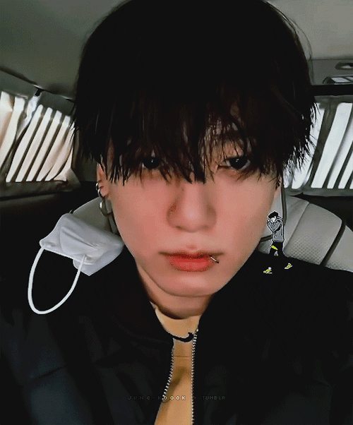 220311 - Jungkooks Instagram Story
