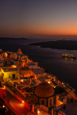 plasmatics-life:  Santorini / Greece  by