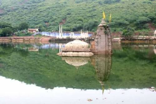 Submerged Varuna temple of Bundi, Rajasthan