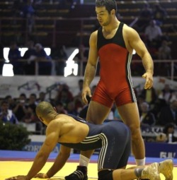 bigmusclestuds:  Wrestler Standing Up:  I’m