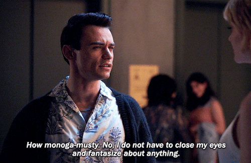 GOSSIP GIRL 20211.02 Shes Having A Maybe